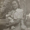 1942 Dorothy & Helen.jpg
