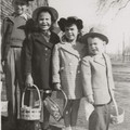 1948 Easter - 4 kids.jpg