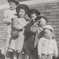 1949 Easter - 5 kids.jpg